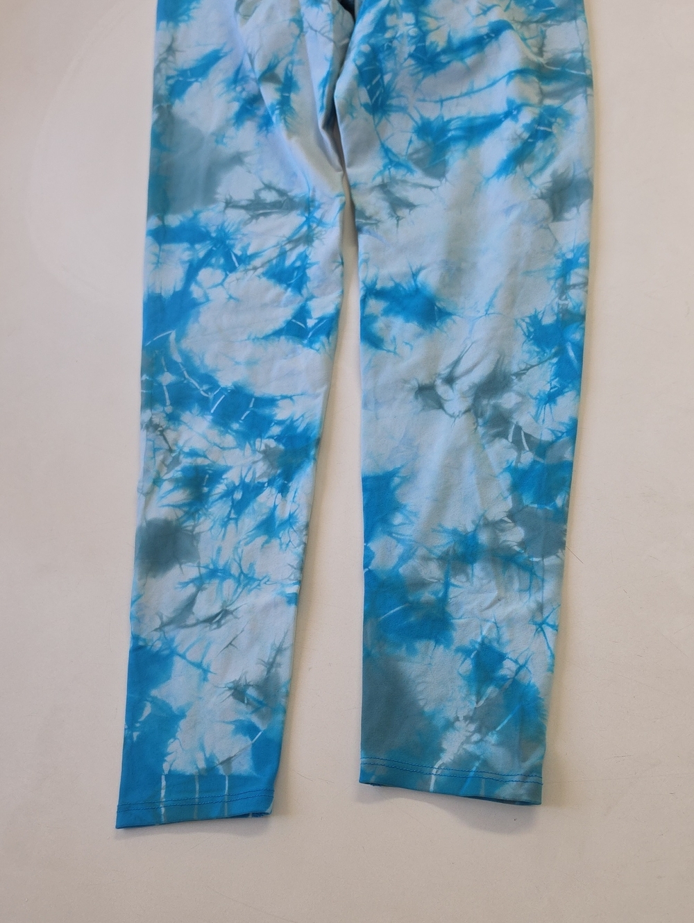 Electric & Rose blue and white tie-dye leggings - Picture 8 of 8